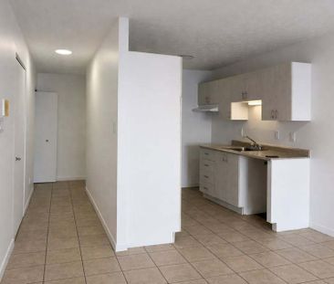 4 ½ RÉNOVÉ|FLEURIMONT|1 MOIS GRATUIT - Photo 3