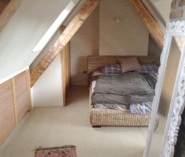 Luftig möblierte Maisonette im französischen Stil mit Dachterrasse - Foto 1