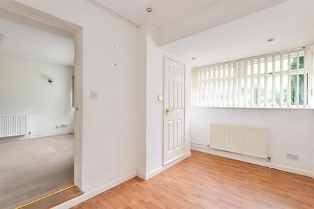 4 bed end of terrace house to rent in Cumberland Close, Amersham, HP7 - Photo 4