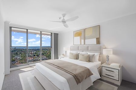 Light-Filled Sub-Penthouse with Panoramic Ocean and Valley Views - Photo 4