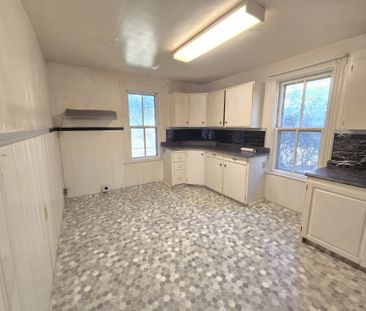 For Lease - 939 Wellington Street, Windsor, Ontario - Photo 6