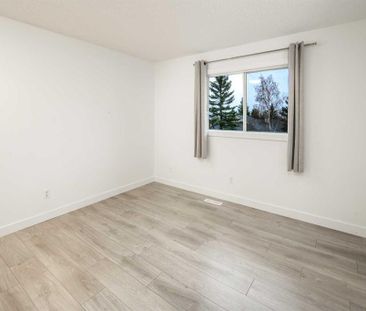 3 Bedroom Edgemont Home With Deck & Fire Pit - Photo 4