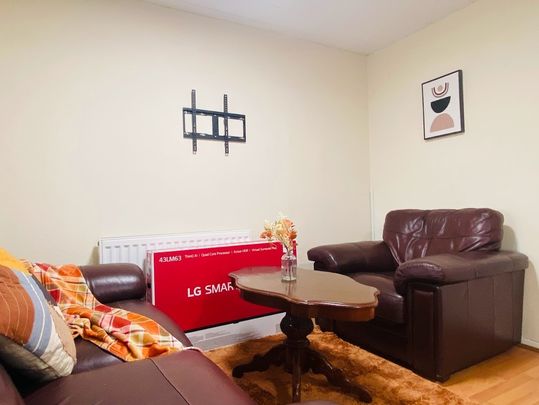 6 Bed Student Accommodation - Photo 1