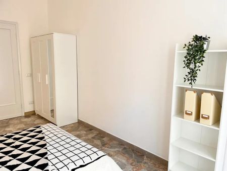 Via Quintino Sella, Florence, Tuscany 50136 - Photo 4