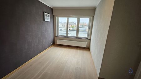 Woning met drie slaapkamers en garage - Foto 2