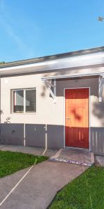 Charming One-Bedroom Granny Flat in Quiet, Convenient Location - Photo 4