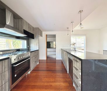 Modern Ex-Display Home with Luxury Inclusions - Photo 5