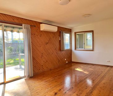 Sunny 3 Bedroom Cottage with Bushland Outlook - Photo 6
