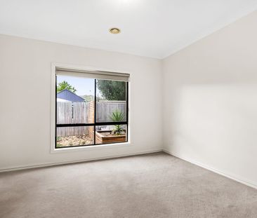 Prime Location, Easy Lifestyle - Photo 4