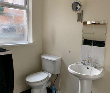 Flat B, 26 Tates Avenue, Belfast, BT9 7BY - Photo 3