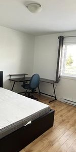 1er décembre 5 1/2 MEUBLÉ, IDÉAL POUR ÉTUDIANTS, près UQTR, Air climatisé, Lave-vaisselle, micro-onde, aspirateur, stationnements déneigés NON-FUMEUR - Photo 3