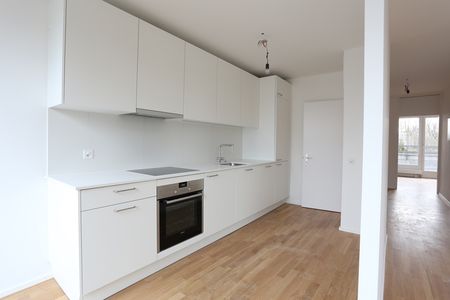 Sonnige 2,5-Zimmer-Dachwohnung Nähe der Langen Erlen - Photo 2