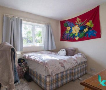 5 bedroom semi-detached house to rent - Photo 2