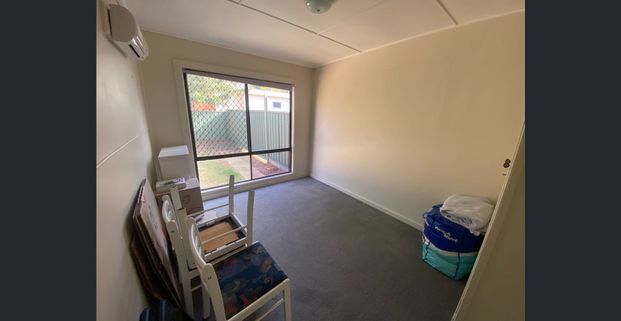 Renovated Two Bedroom Home Plus Study - Photo 1