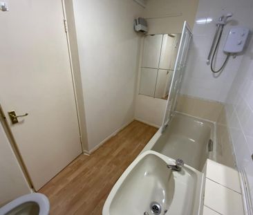 Beaconview Road, West Bromwich - Photo 2