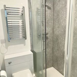 Cozy 2-Bedroom Flat on Vibrant Ecclesall Road - Photo 2