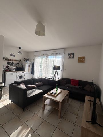 Location Appartement 2 pièces 40m² - Photo 2