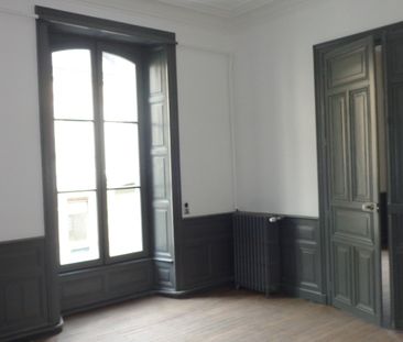 Location Appartement 2 pièces 65m² AURILLAC 15000 - Photo 5