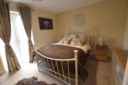 1 bedroom in a house share to rent - Photo 3