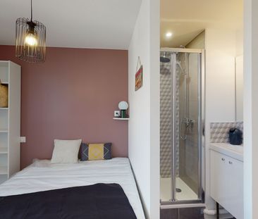 LOMBEZ LEG Roommate 3 Bedrooms at Toulouse - Photo 1