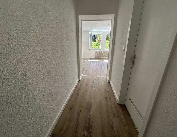 Helle und moderne Wohnung mit Blick ins Grüne - Photo 1