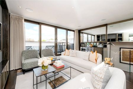 A modern 3 bedroom, 3 bathroom penthouse on the fourth floor of a Stucco-fronted building from the early 1860s. One of only two penthouses, positioned on the top floors with views over Hyde Park. EPC rating C | Council Tax Band G - Photo 3