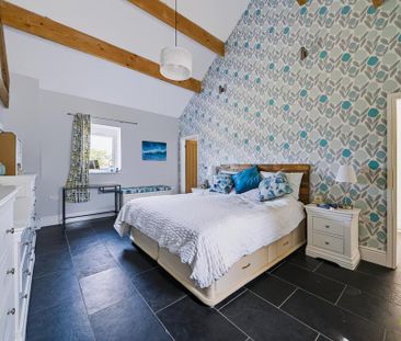 4 bedroom barn conversion to rent - Photo 3