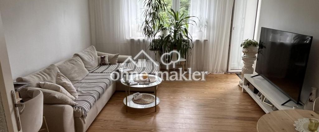 Lichtdurchflutete 2-Zimmerwohnung mit Einbauküche und Balkon - ab sofort zu vermieten - Photo 1