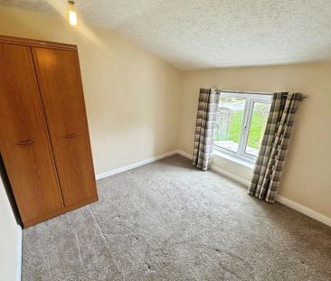 High Street - Photo 5