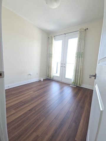 For Lease - 37 Sparks Street, Aurora, Ontario - Photo 2