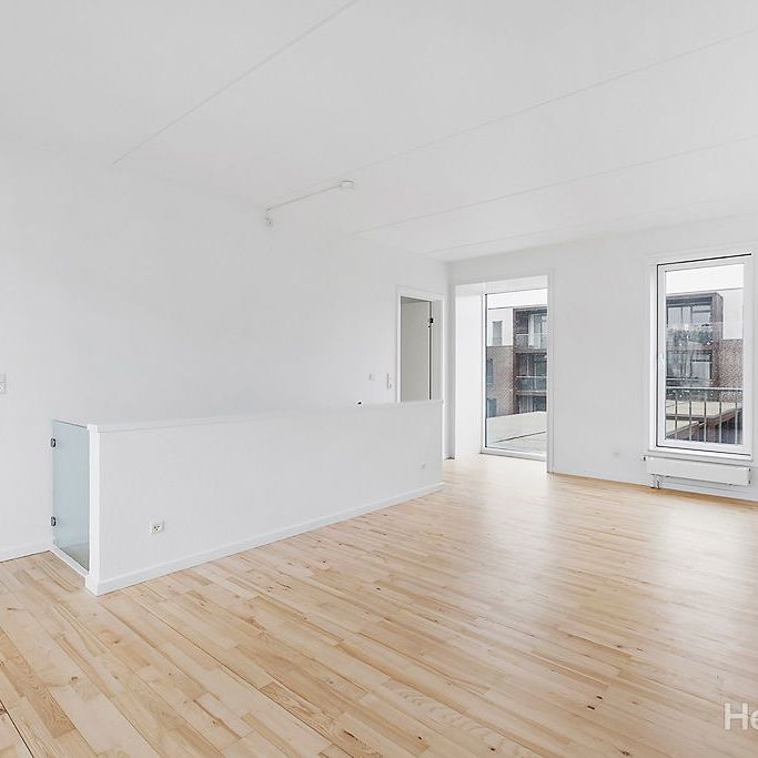 I denne skønne 4-værelses lejlighed får du: - Foto 1