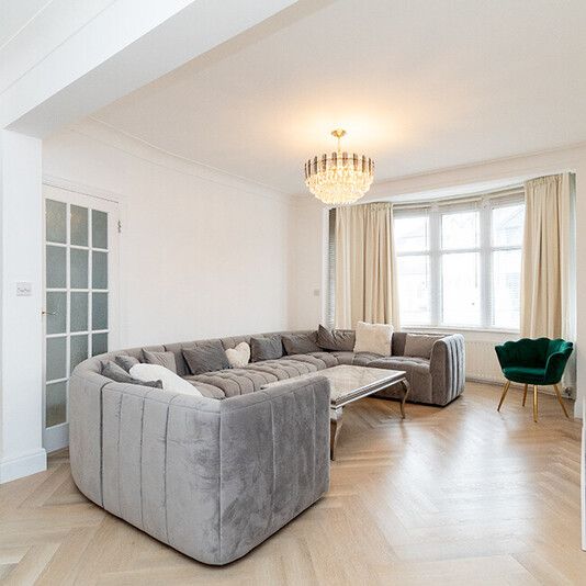 Valley Drive, Kingsbury, NW9 - Photo 1