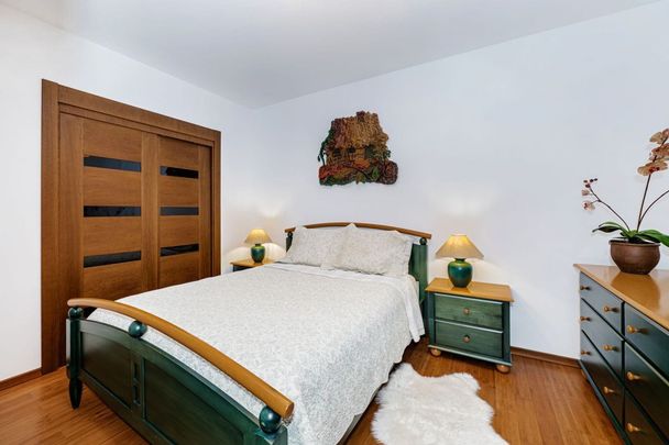 Mieszkanie z niezależnym wejściem, 2 mc postojowe 62 m² - Photo 1