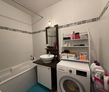 Location Appartement 2 pièces 44m² LA ROCHELLE 17000 - Photo 1