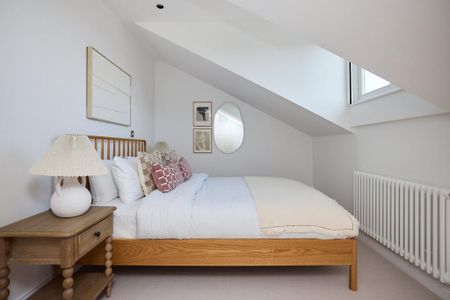 5 bedroom terraced house to rent - Photo 4