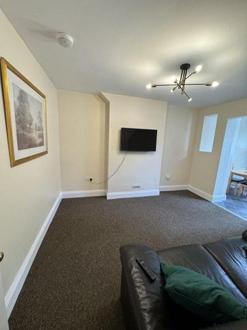 4 bedroom house share to rent - Photo 3