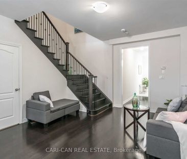 Detached Home For Lease | X8142306 - Photo 2