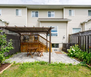 For Lease - 154 Sawmill Private, Billings Bridge - Riverside Park a... - Photo 1