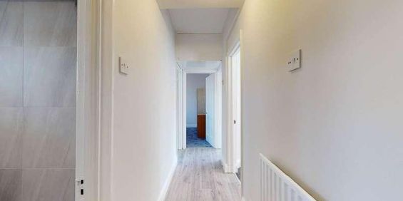 The Broadway, South Wimbledon, SW19 - Photo 3