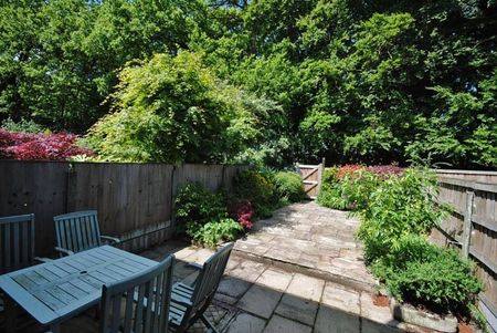 2 Bedroom Terraced To Let - Photo 5