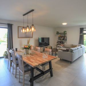 Appartement te huur in Strée voor € 900 met 2 slaapkamers - Photo 2