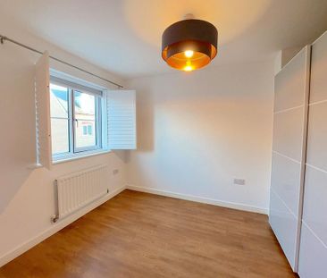 2 bedroom semi-detached house to rent - Photo 3