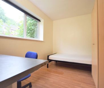 4 bedroom terraced house to rent - Photo 3