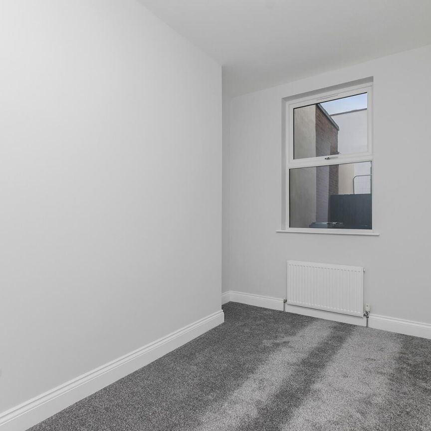 Apt 1, 47 University Street, Belfast, BT7 1FY - Photo 1