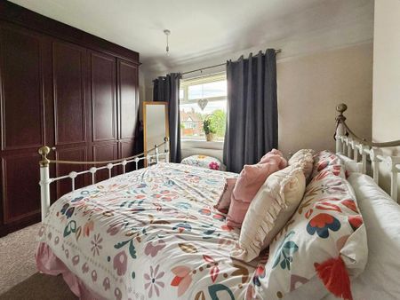 2 bedroom semi-detached house to rent - Photo 3