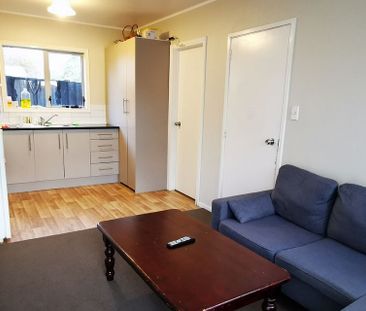 Charming 2BR Home in Clendon Park - Photo 1