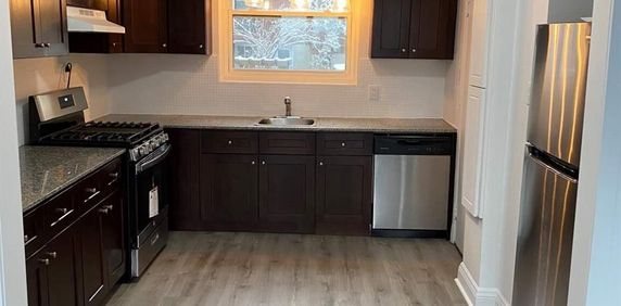 1 Bedroom - 4201 Boulevard Decarie, Montréal - Photo 2