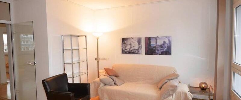 Voll möblierte Drei-Zimmer-Wohnung in saniertem Altbau, Berlin Friedrichshain - Foto 1