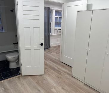 For Lease - 917 St Clair Avenue Unit# 31, Toronto, Ontario - Photo 4