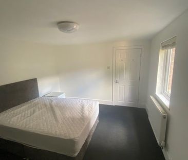 1 Bed Flat, Elm Terrace, L7 - Photo 3